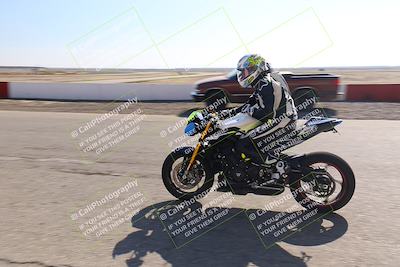 media/Nov-03-2025-Lets Ride (Mon) [[4d74c1c4d3]]/B Group/Grid/